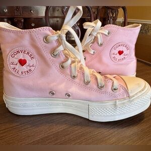 Converse Chuck Taylor All Star Lift Hi – Pink Heart Platform Sneakers Women’s 8